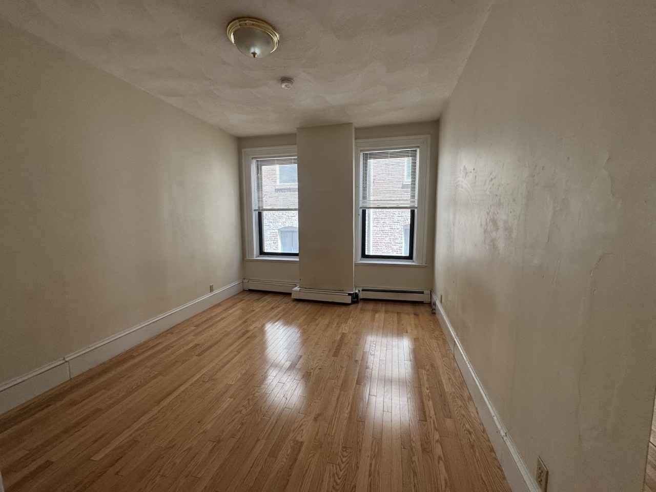 10 Davis Ave - Photo 4 of 13