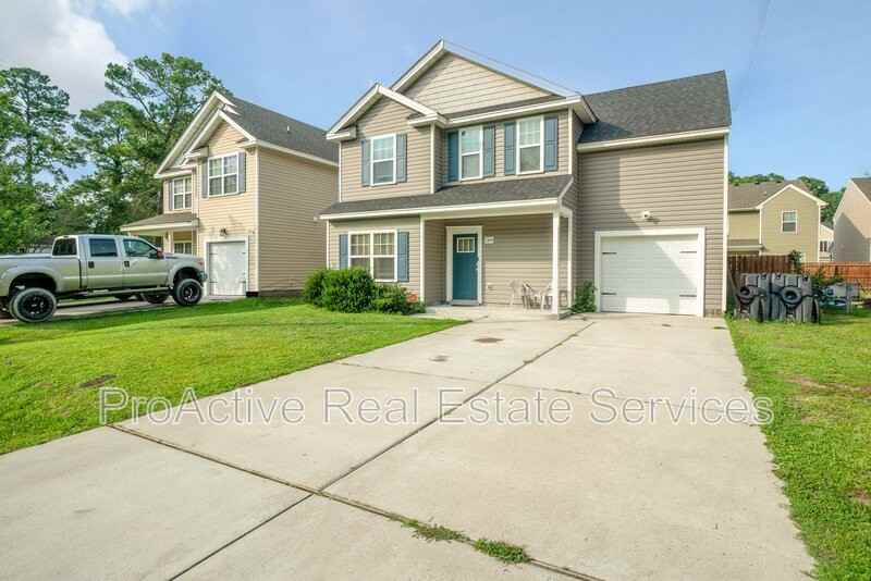 2104 Miller Ave - Photo 4 of 37