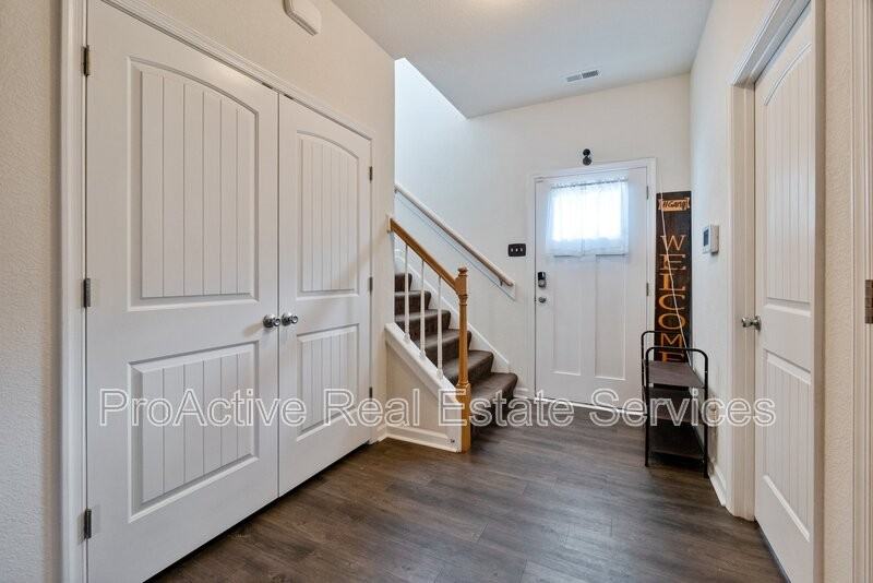 2104 Miller Ave - Photo 5 of 37
