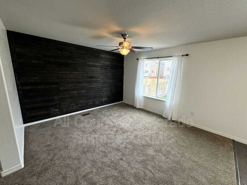 10782 Yuba Dr - Photo 3 of 26