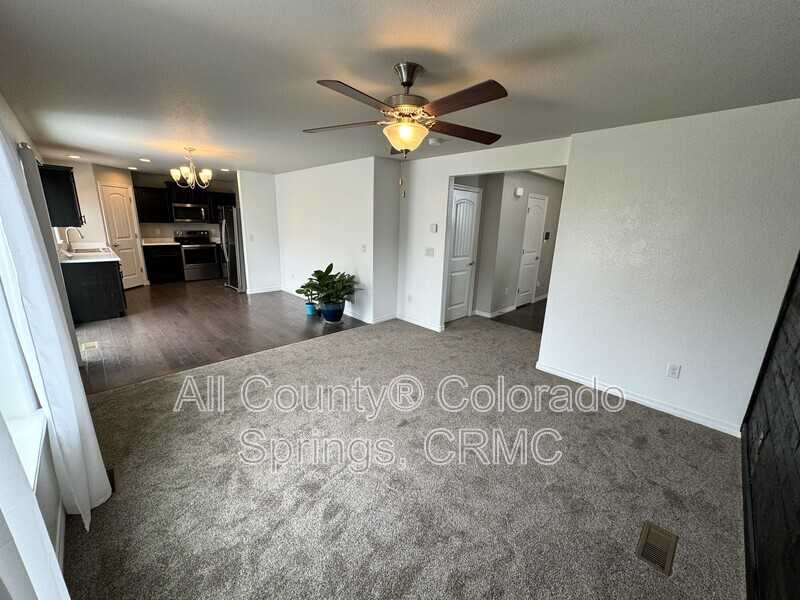 10782 Yuba Dr - Photo 4 of 26