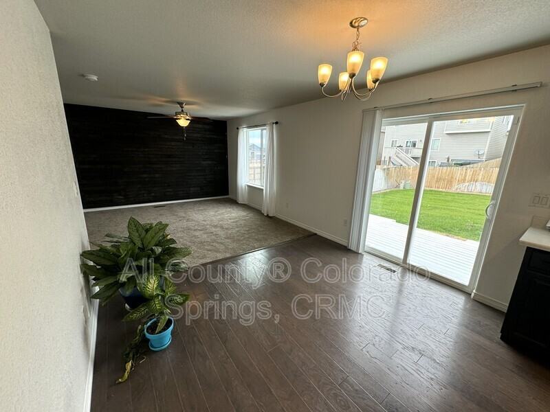 10782 Yuba Dr - Photo 7 of 26