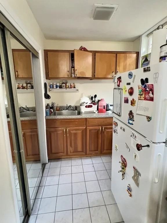 1482 Beacon St #22 - Photo 5 of 22