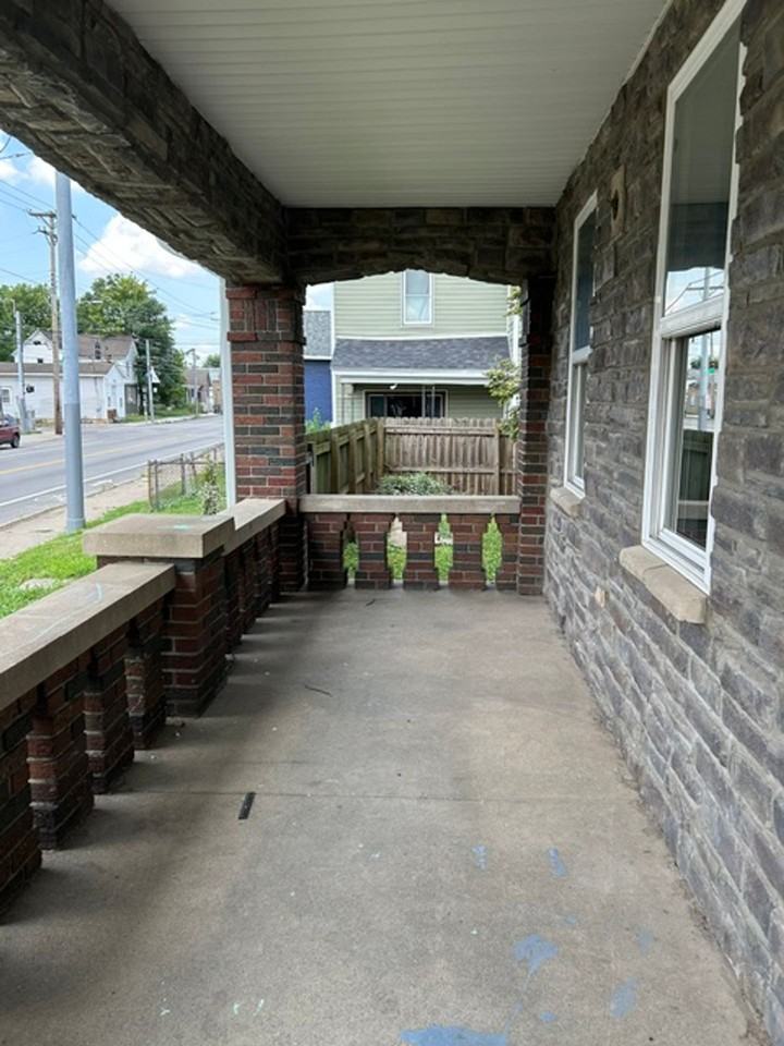 925 XENIA - Photo 4 of 50