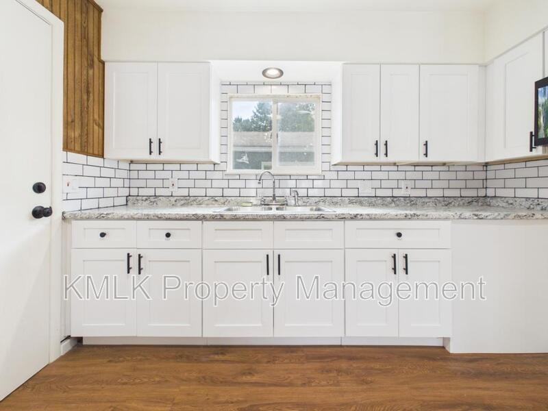 1624 Merrill Ave - Photo 7 of 23