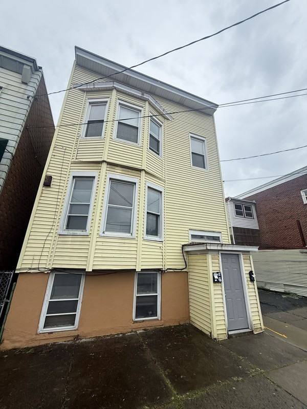 292 Catherine St