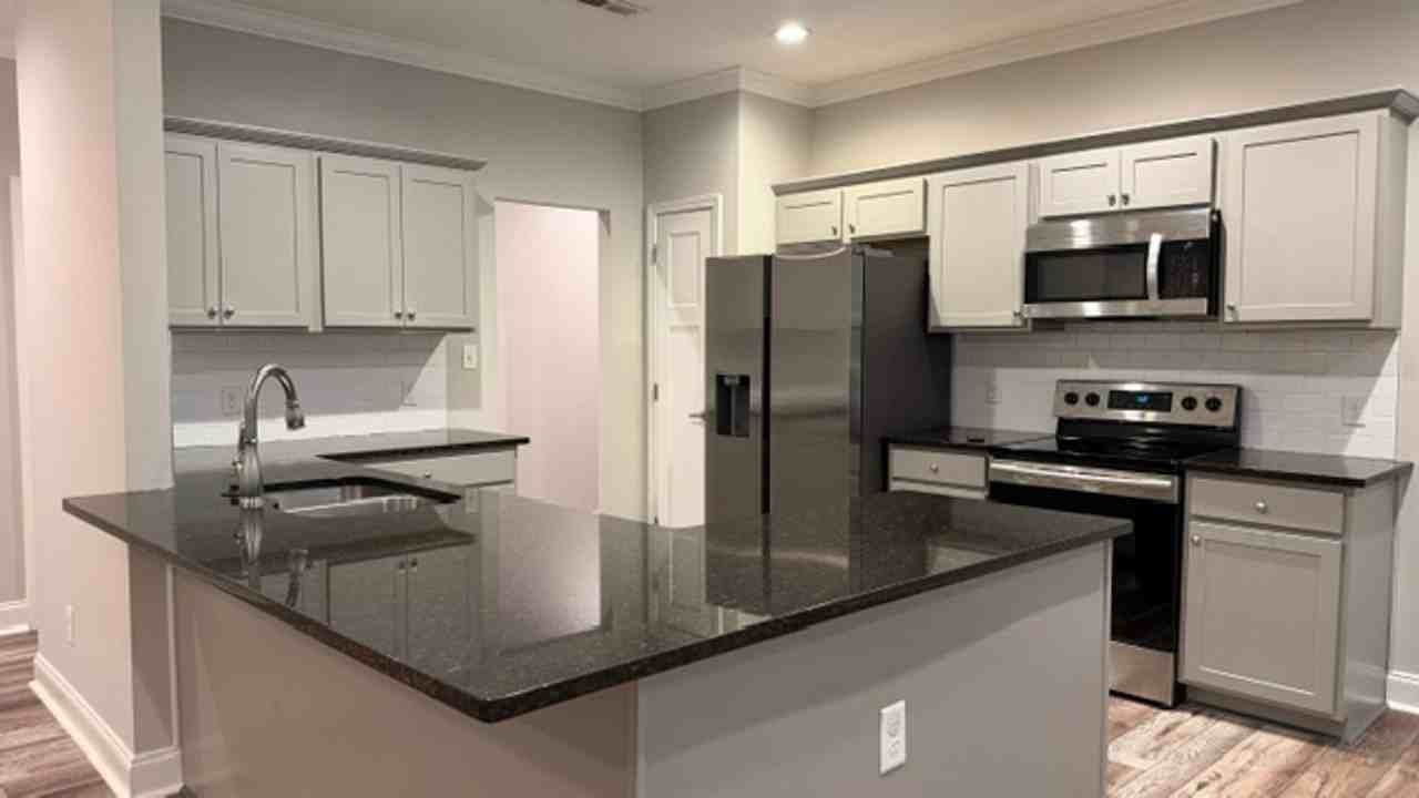 704 Chilhowee Cir - Photo 7 of 10
