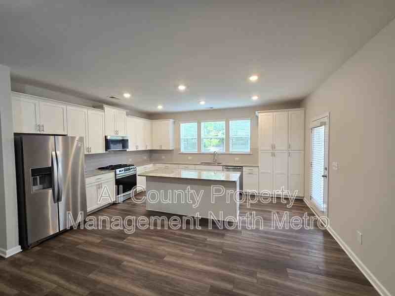 490 Tall Pines Ter - Photo 3 of 28