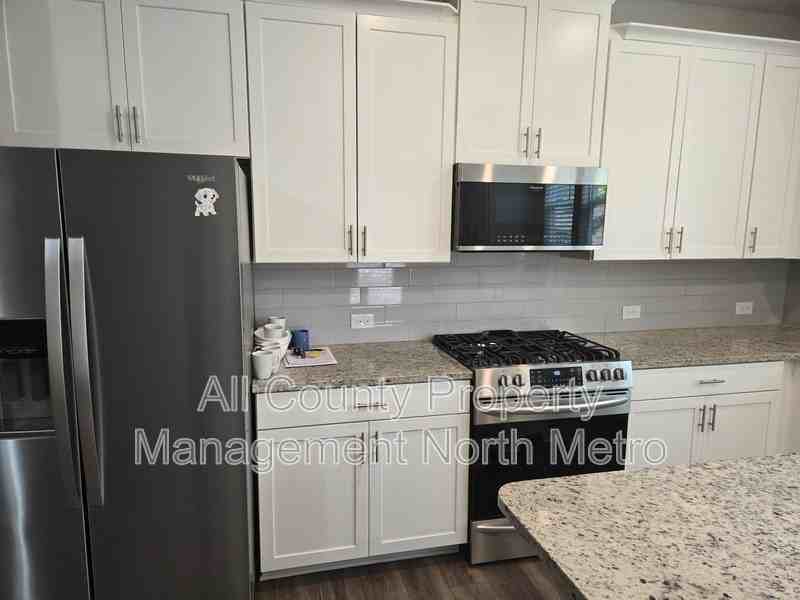 490 Tall Pines Ter - Photo 4 of 28