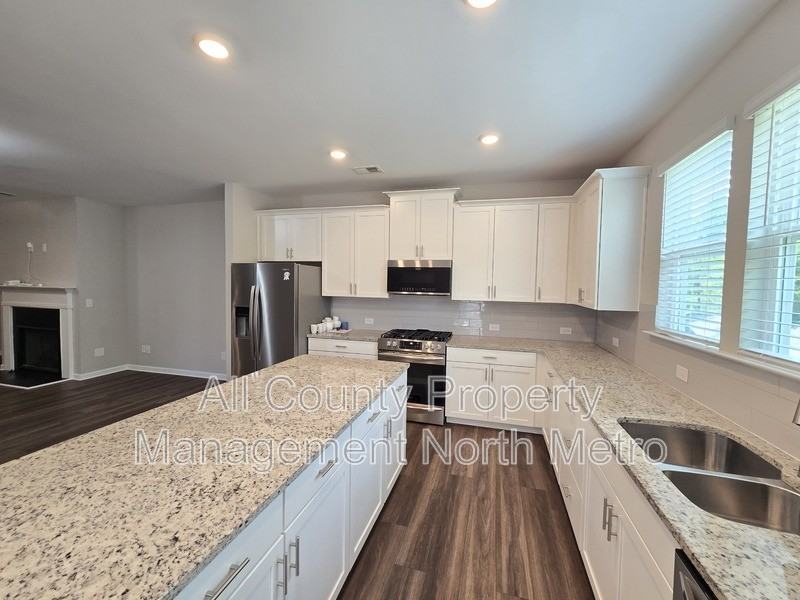 490 Tall Pines Ter - Photo 5 of 28