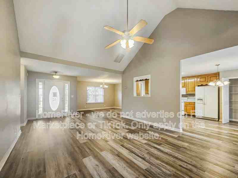 35 Chapman Way - Photo 7 of 23