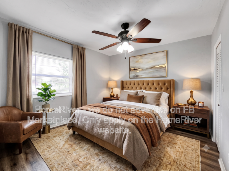 1354 Tuscola St - Photo 4 of 26
