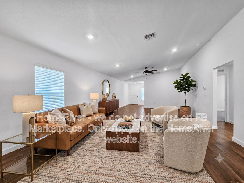 29669 Fedora Cir - Photo 4 of 24
