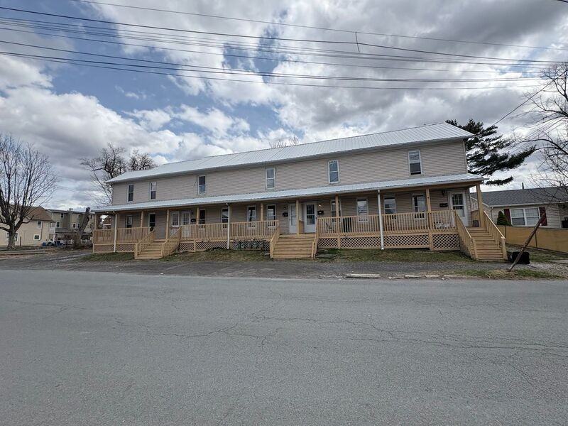 1404 Sanderson Ave #1404