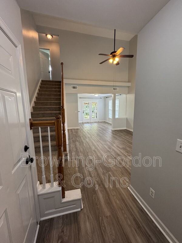 212 Claybrook Ln - Photo 4 of 25