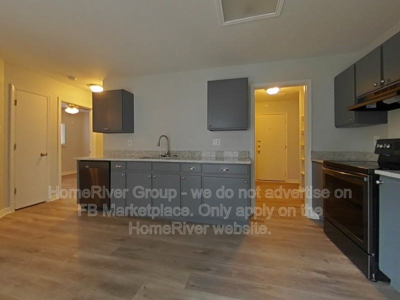 9871 Menard Cir - Photo 3 of 25