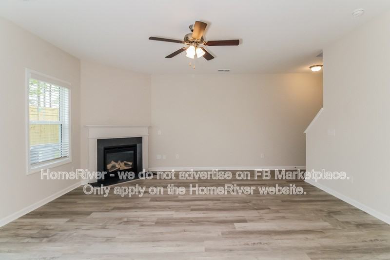 224 Sundrop St - Photo 3 of 20