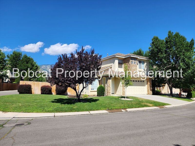 1240 Flintwood Dr - Photo 2 of 31