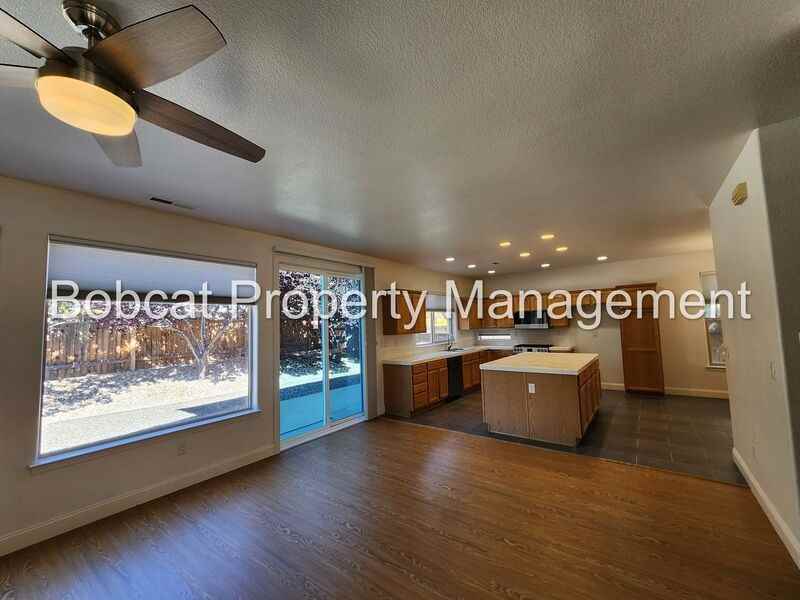 1240 Flintwood Dr - Photo 7 of 31