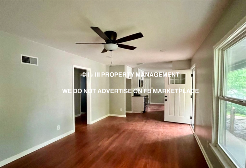 7306 Glenwood Ln - Photo 3 of 14