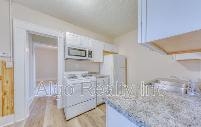 838 41st Ave Ne - Photo 3 of 13