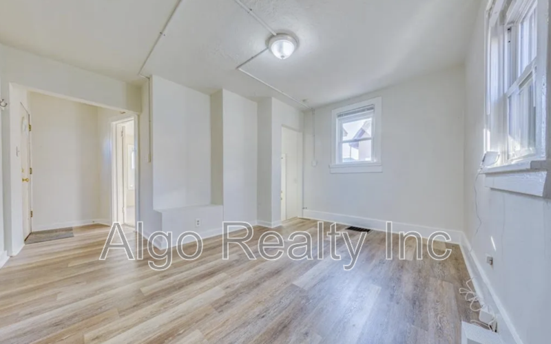 838 41st Ave Ne - Photo 7 of 13