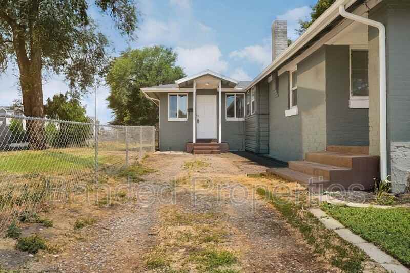 376 Westnorth - Photo 3 of 24