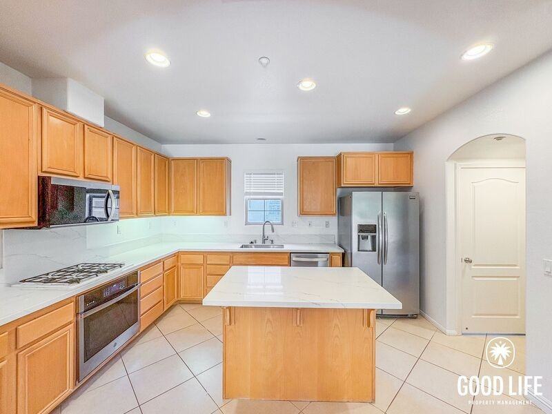 264 Marquette Ave - Photo 2 of 23