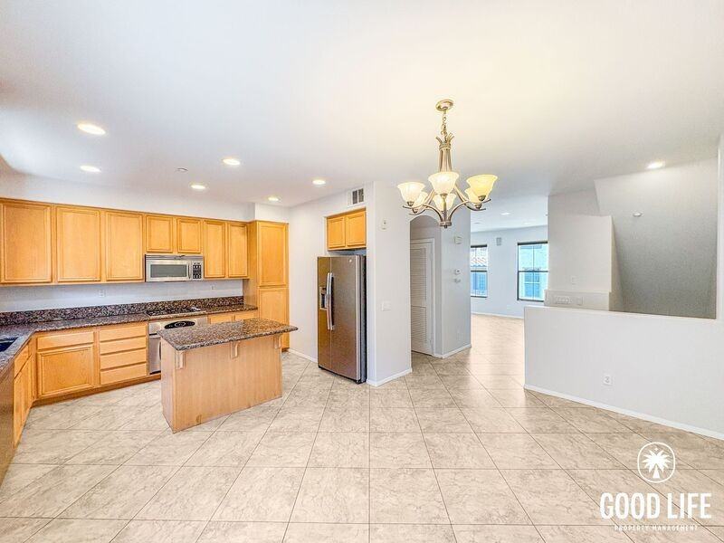 372 Plateau Ave - Photo 2 of 27