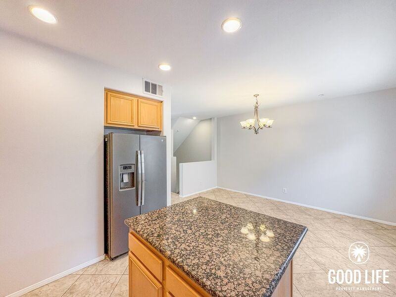 372 Plateau Ave - Photo 4 of 27