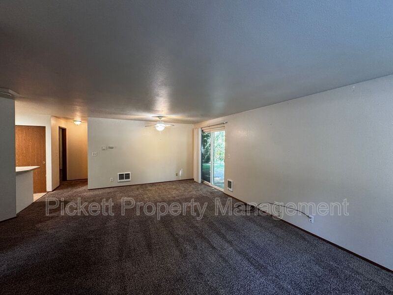 9349 Old Military Rd Ne - Photo 5 of 18