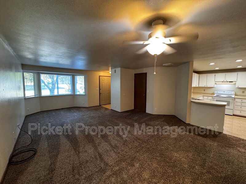 9349 Old Military Rd Ne - Photo 6 of 18