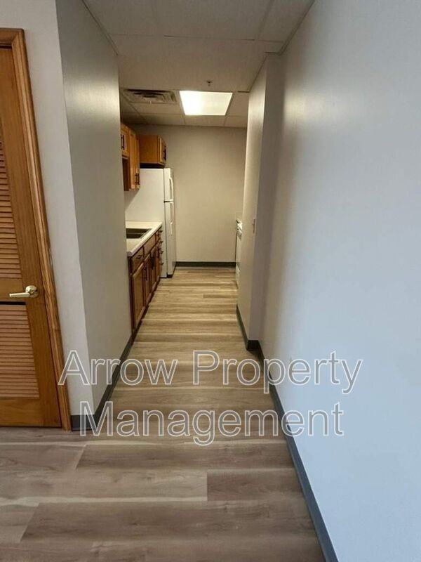 731 W Crawford St - Photo 4 of 9