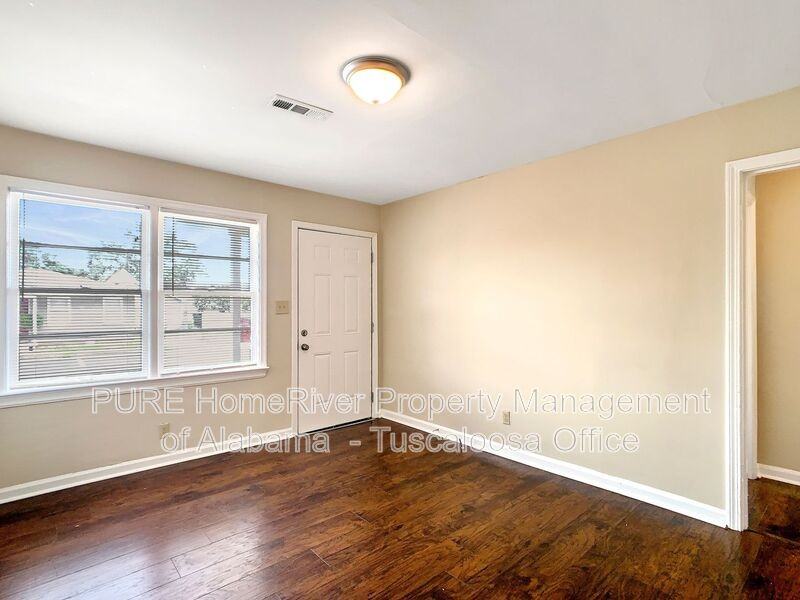 1120 19th St #7 - Photo 3 of 16