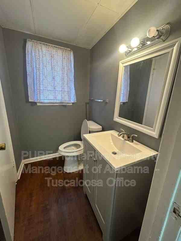 1926 48th St E #D - Photo 7 of 9