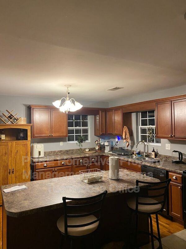 2830 18th Ave - Photo 4 of 27