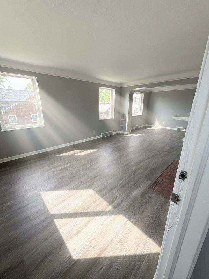 3596 Warren Road #UP - Photo 3 of 13