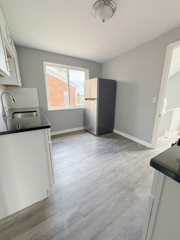 3596 Warren Road #UP - Photo 6 of 13