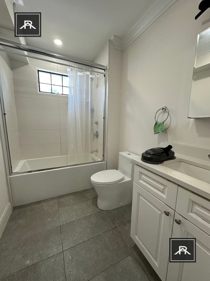 155 Foster Ter #2F - Photo 5 of 27