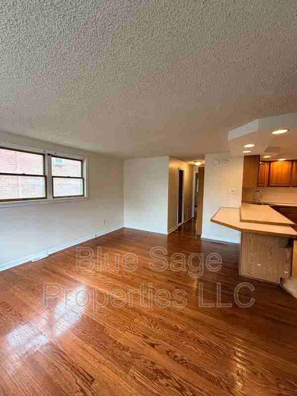 4419 Rosemont Ave #1stFL - Photo 2 of 22