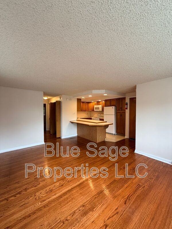 4419 Rosemont Ave #1stFL - Photo 3 of 22