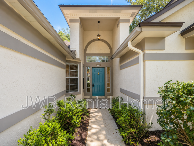 1672 Blue Heron Ln - Photo 2 of 23