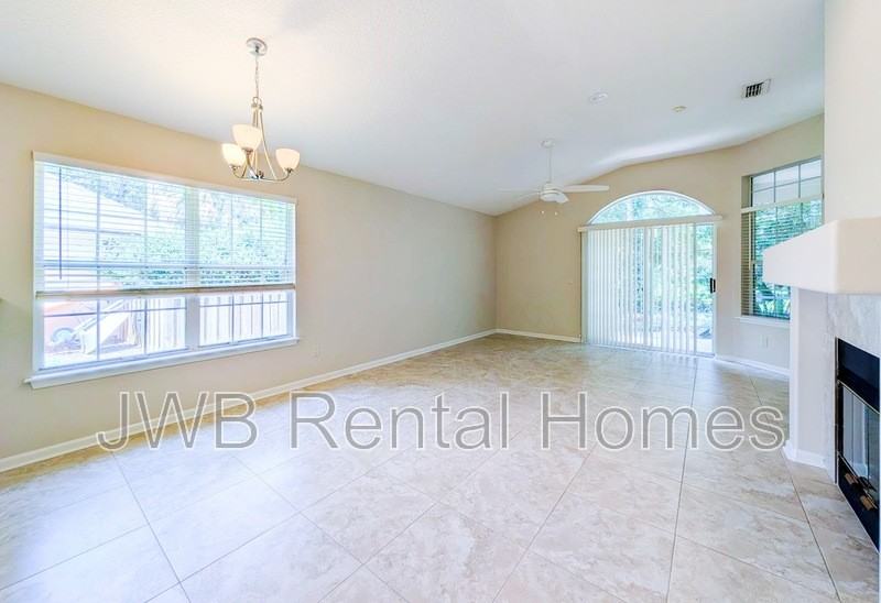 1672 Blue Heron Ln - Photo 7 of 23