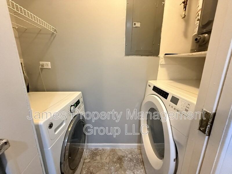 1271 Wyndham Ln - Photo 6 of 9