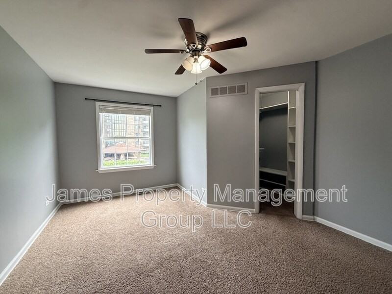 1271 Wyndham Ln - Photo 7 of 9