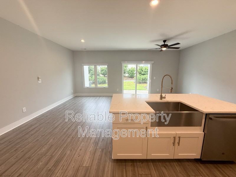 22 S Laird Dr - Photo 4 of 16