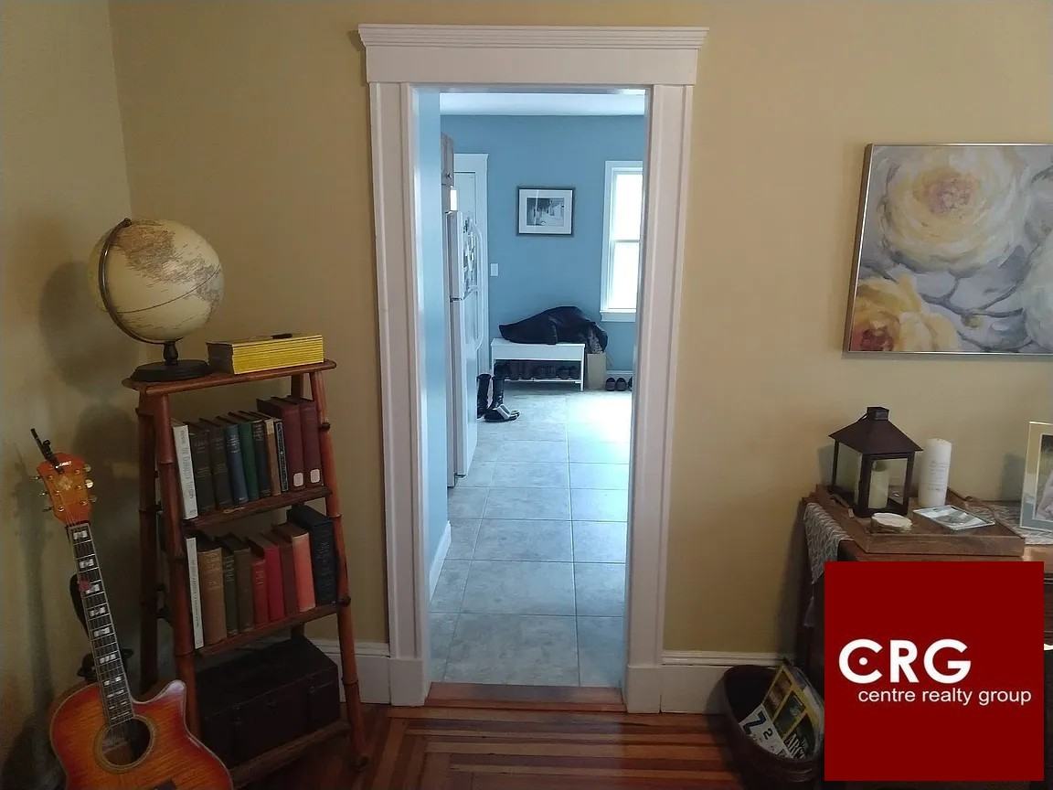 71 Simpson Ave - Photo 3 of 15