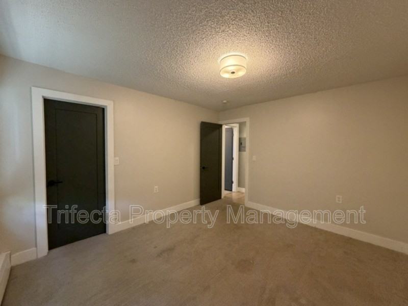 3431 Stover St - Photo 6 of 12