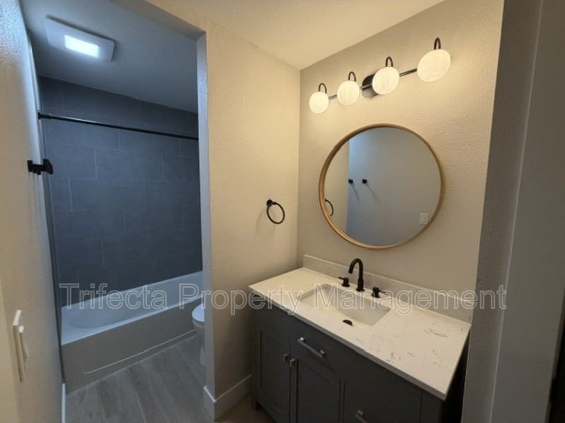 3431 Stover St - Photo 7 of 12