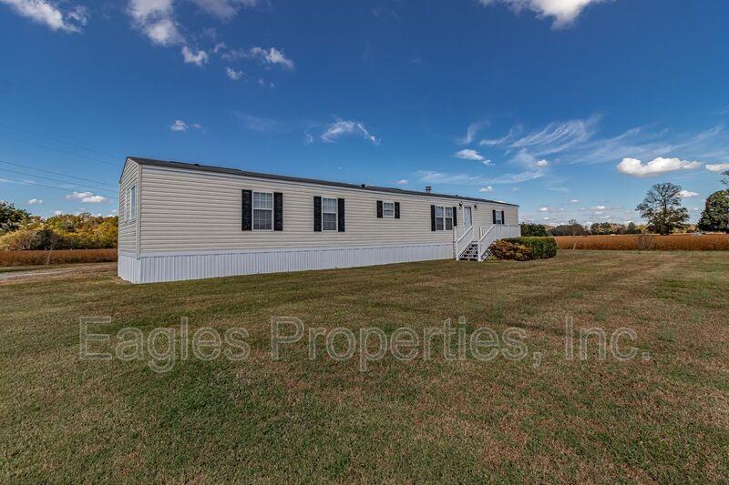 240 Ebenezer Church Rd - Photo 2 of 19
